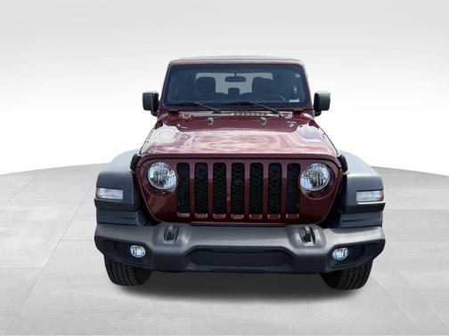 2022 Jeep Gladiator Sport