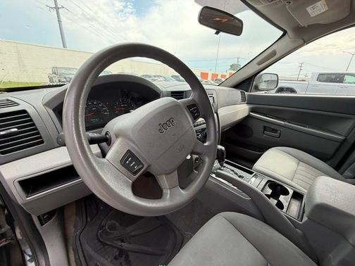 2005 Jeep Grand Cherokee Laredo