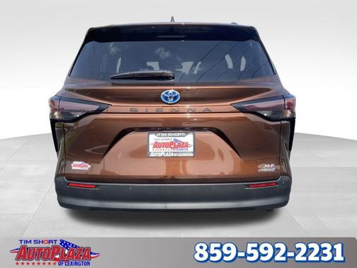 2023 Toyota Sienna XLE