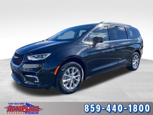 2022 Chrysler Pacifica Touring-L
