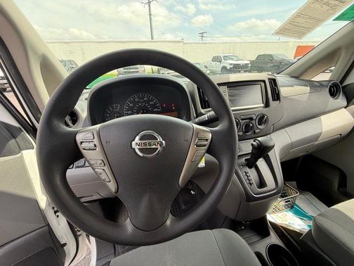2020 Nissan NV200 SV