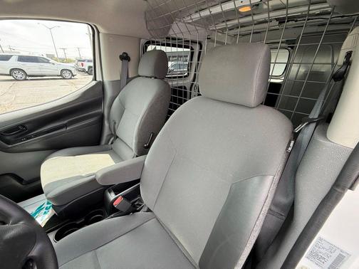 2020 Nissan NV200 SV