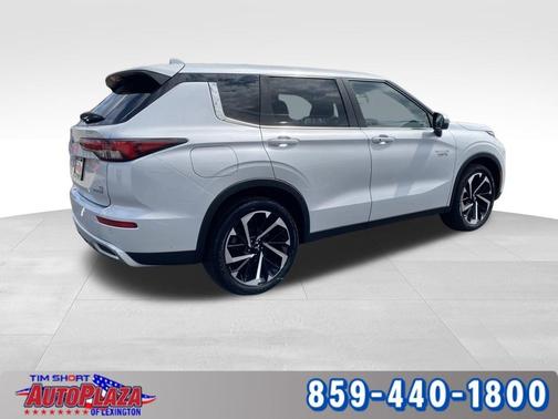 2023 Mitsubishi Outlander PHEV SE