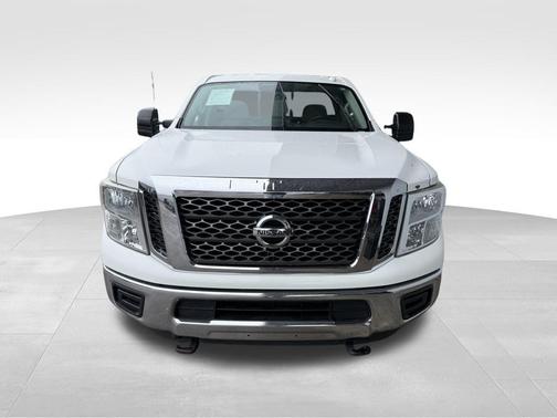 2017 Nissan Titan XD SV