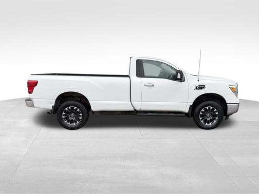 2017 Nissan Titan XD SV