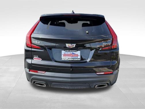 2022 Cadillac XT4 Luxury