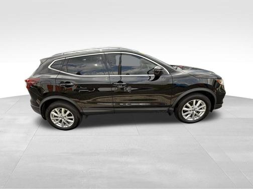 2021 Nissan Rogue Sport SV