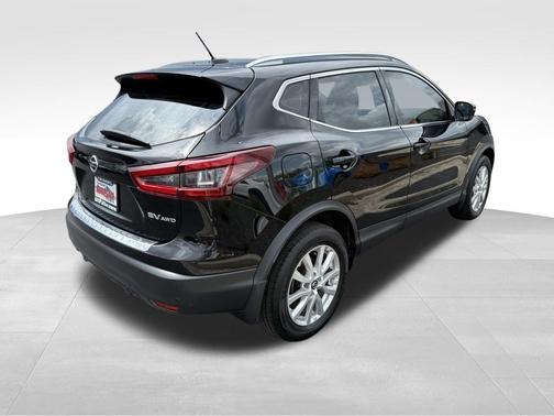 2021 Nissan Rogue Sport SV