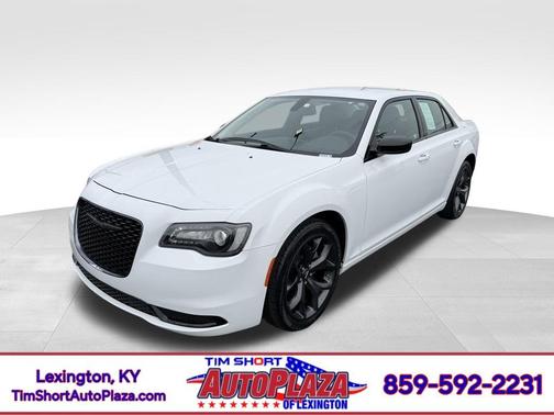 2023 Chrysler 300 Touring
