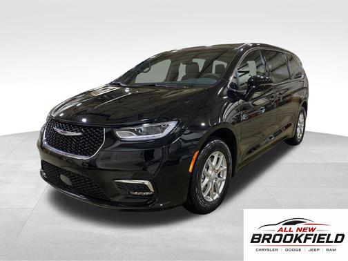 Diamond Black Crystal Pearlcoat 2026 Chrysler Pacifica L