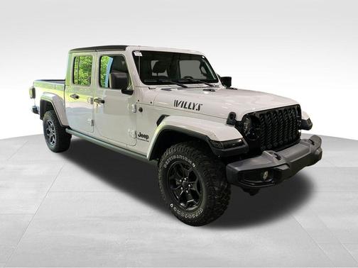 Bright White Clearcoat 2021 Jeep Gladiator Willys 4x4
