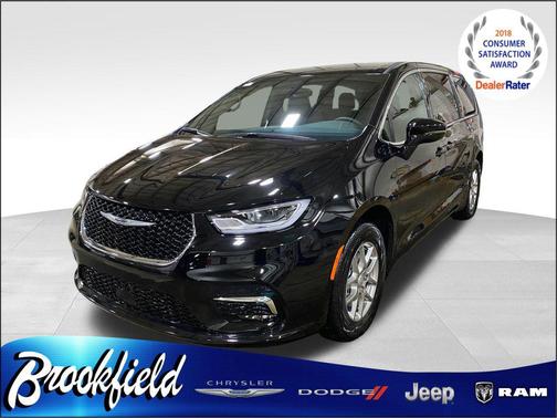 Diamond Black Crystal Pearlcoat 2026 Chrysler Pacifica L