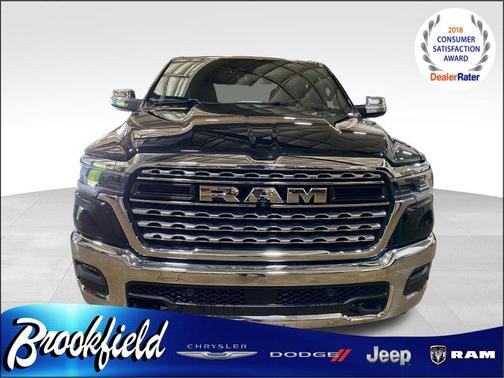 Diamond Black Crystal Pearlcoat 2026 RAM 1500 Limited