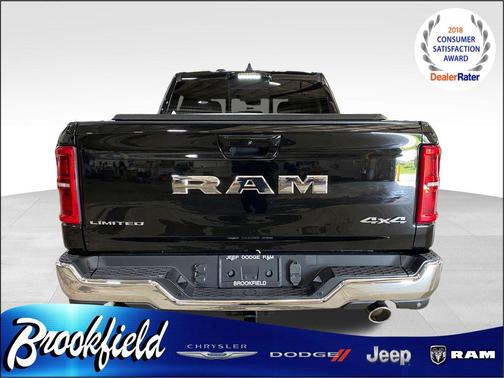 Diamond Black Crystal Pearlcoat 2026 RAM 1500 Limited