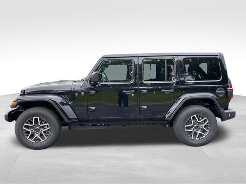black clearcoat 2026 Jeep Wrangler 4-Door Sahara 4x4