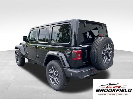 black clearcoat 2026 Jeep Wrangler 4-Door Sahara 4x4
