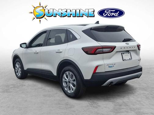 Star White Metallic Tri-Coat 2023 Ford Escape Active