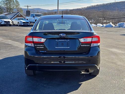 2019 Subaru Impreza 2.0i