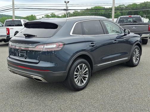 2022 Lincoln Nautilus Reserve