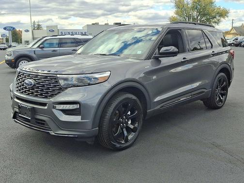 2023 Ford Explorer ST-Line