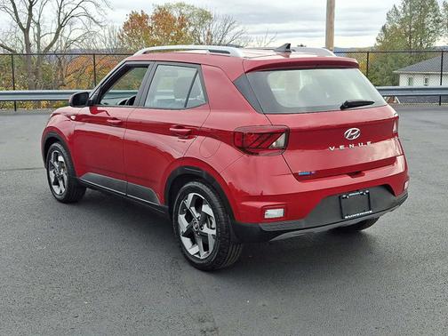 2022 Hyundai VENUE Limited