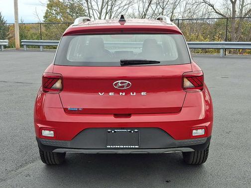 2022 Hyundai VENUE Limited