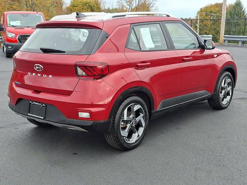 2022 Hyundai VENUE Limited