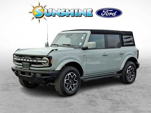 2024 Ford Bronco Outer Banks
