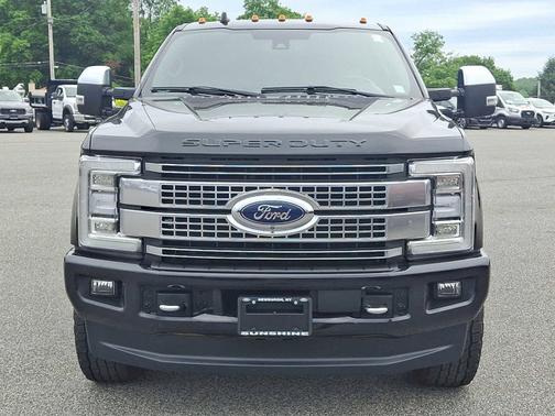 2019 Ford F-350 Platinum 4WD Crew Cab 6.75 Box