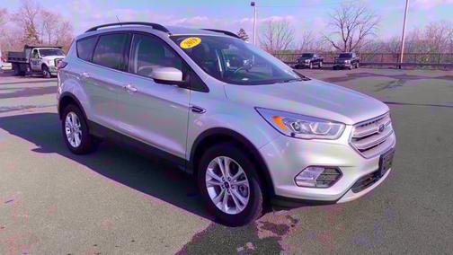 Photo 2 of 24 of 2019 Ford Escape SEL