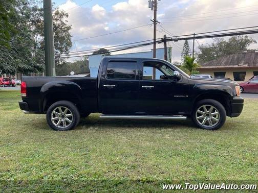 Photo 4 of 21 of 2009 GMC Sierra 1500 Denali