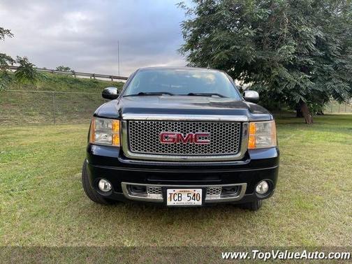 Photo 2 of 21 of 2009 GMC Sierra 1500 Denali