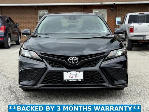 Midnight Black Metallic 2021 Toyota Camry SE