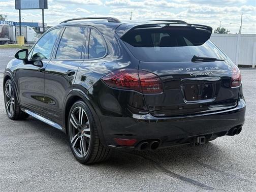 2013 Porsche Cayenne GTS