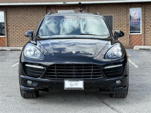2013 Porsche Cayenne GTS