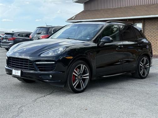 2013 Porsche Cayenne GTS