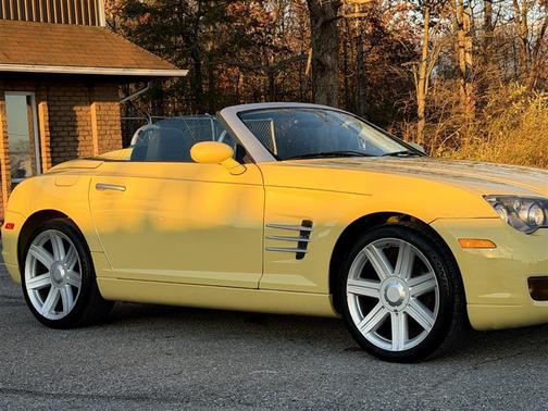 2005 Chrysler Crossfire Base