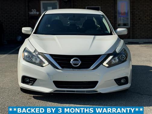 Pearl White 2016 Nissan Altima 3.5 SR