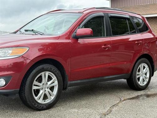 2012 Hyundai SANTA FE SE
