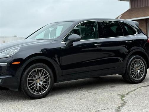 2016 Porsche Cayenne Base