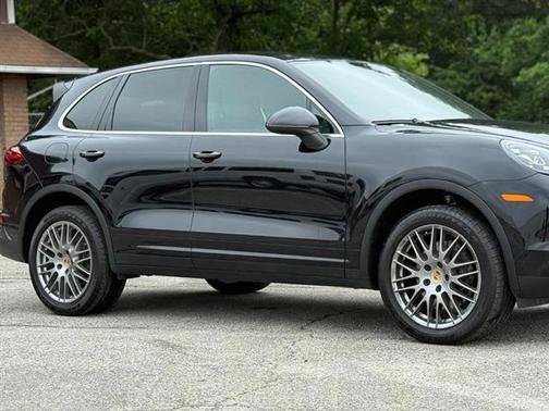 2016 Porsche Cayenne Base