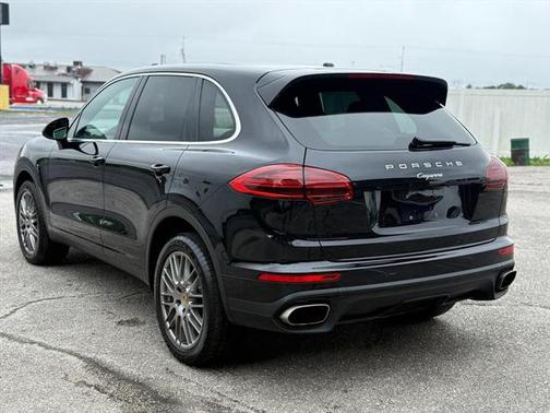 2016 Porsche Cayenne Base