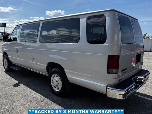 2008 Ford E350 Super Duty XL Wagon