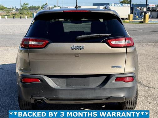 Light Brownstone Pearlcoat 2017 Jeep Cherokee Latitude