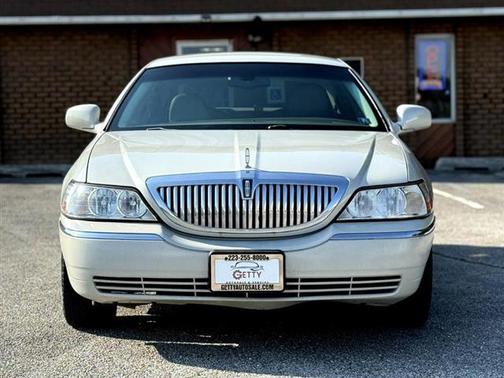 2005 Lincoln Town Car Signature