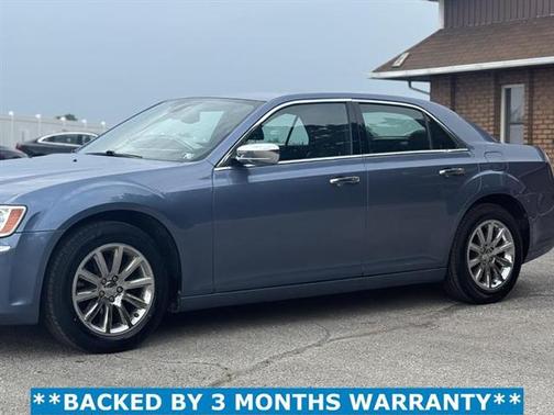 2011 Chrysler 300C Base