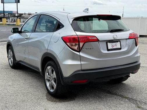 Alabaster Silver Metallic 2016 Honda HR-V LX