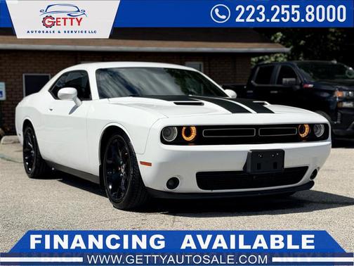 Ivory White Tri-Coat Pearl 2015 Dodge Challenger SXT Plus