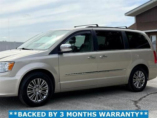 2014 Chrysler Town & Country Touring-L