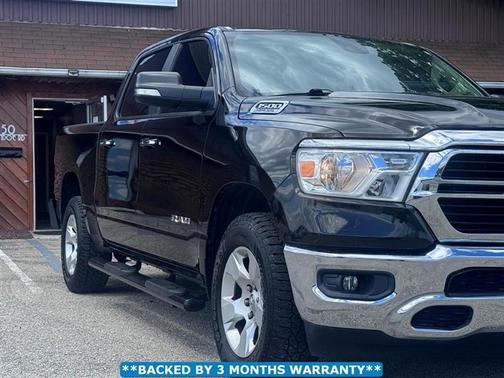 Diamond Black Crystal Pearlcoat 2019 RAM 1500 Big Horn